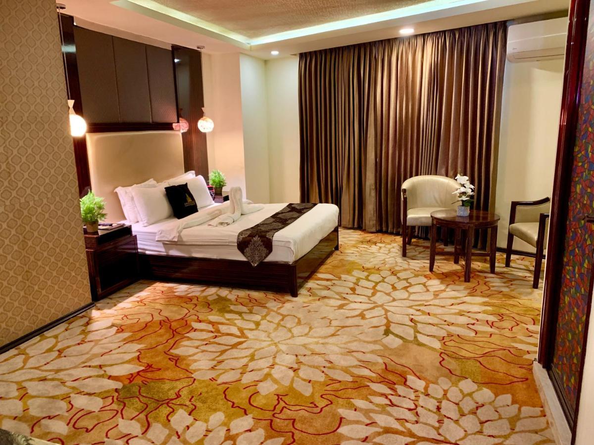 Hotel Noorjahan Grand Σιλέτ Εξωτερικό φωτογραφία