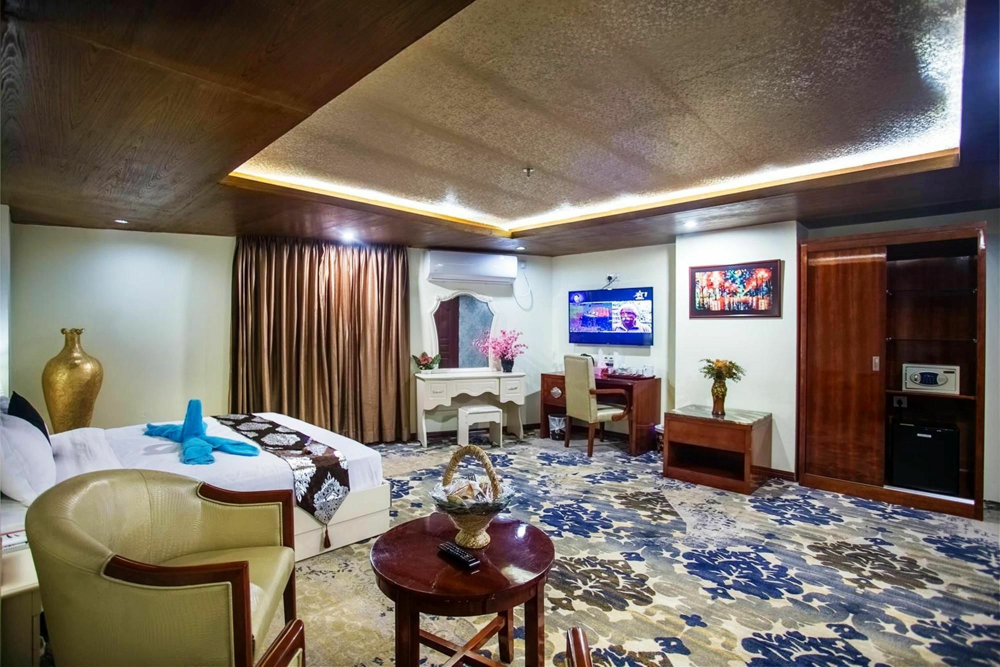 Hotel Noorjahan Grand Σιλέτ Εξωτερικό φωτογραφία